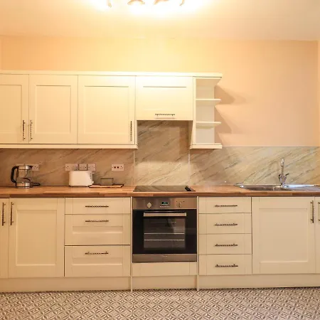 3 Corney Place * Penrith
